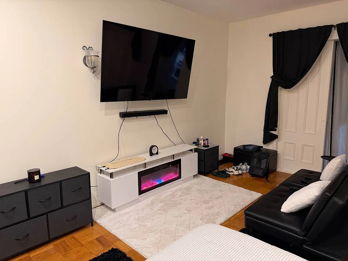 1 bed, 625 sqft, $2,200 — Photo 3