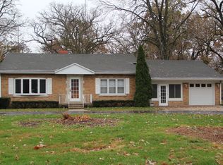 33 Oakwood Dr, Kankakee, IL 60901