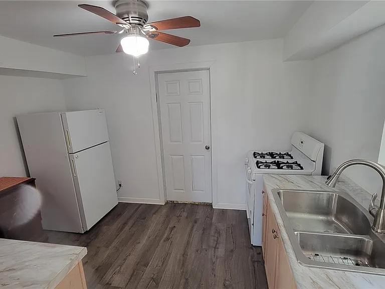 4461 Highridge St #2 — Photo 5
