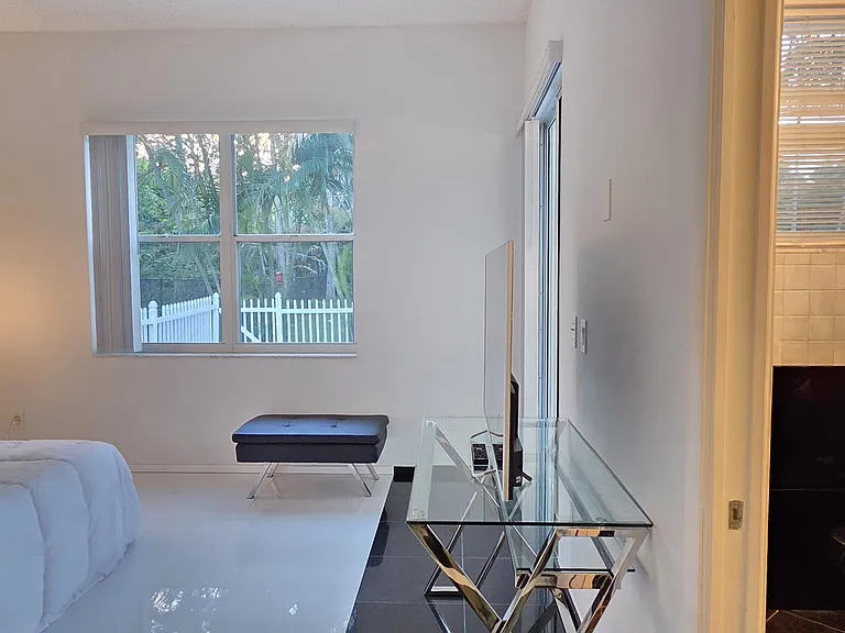 661 Lake Wellington Dr — Photo 73