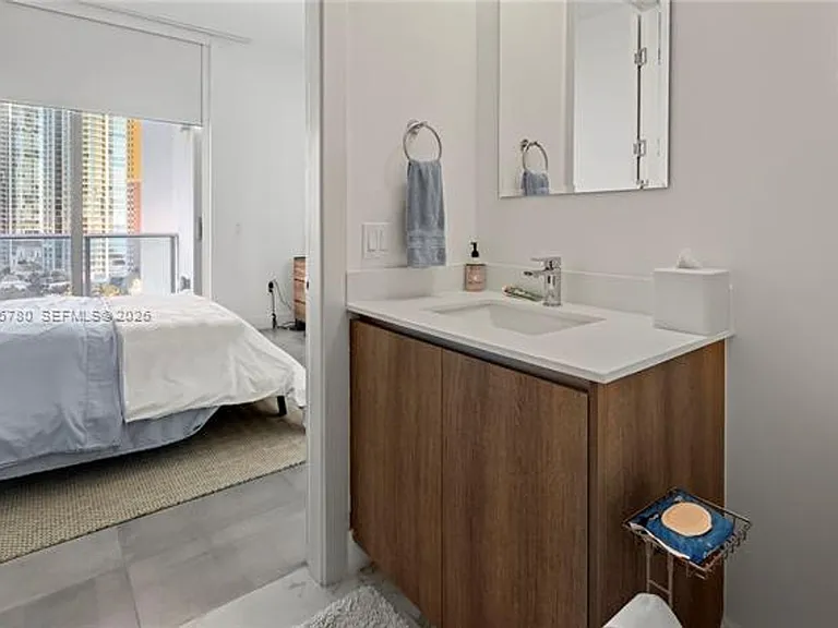 17550 Collins Ave #CU-1205 — Photo 25