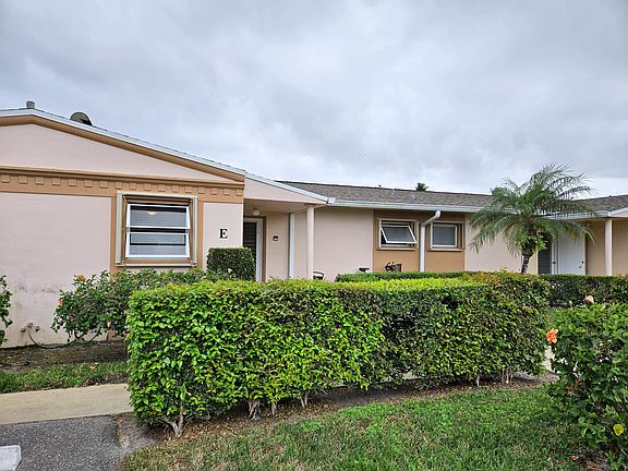 2nd image of 2546 Dudley Drive E #E