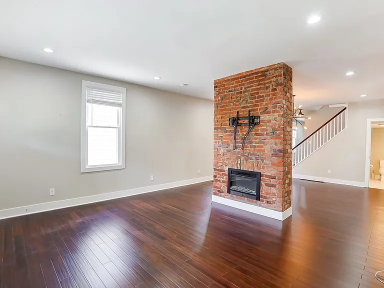 5107 Marion Ave — Photo 4