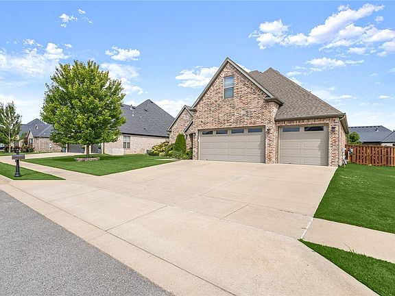 3rd image of 8605 W Birdsong Ln