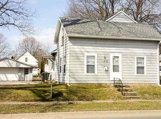 712 W 11th St, Waterloo, IA 50702