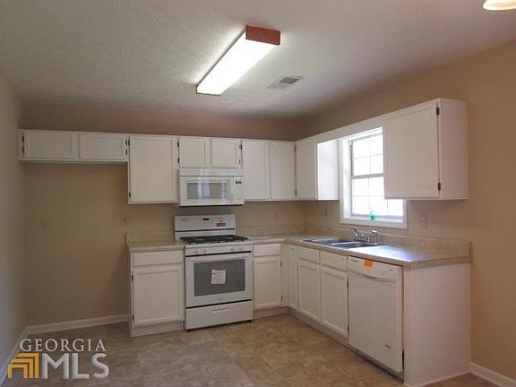 2nd image of 503 Jarrett Ct