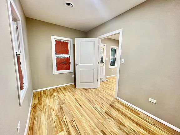 3rd image of 306 Anderson Ave