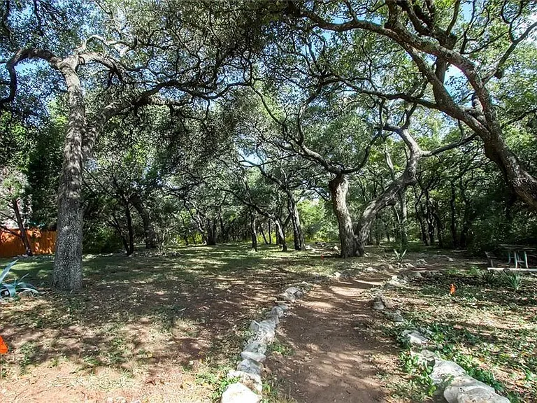 3907 Gaines Ct — Photo 32