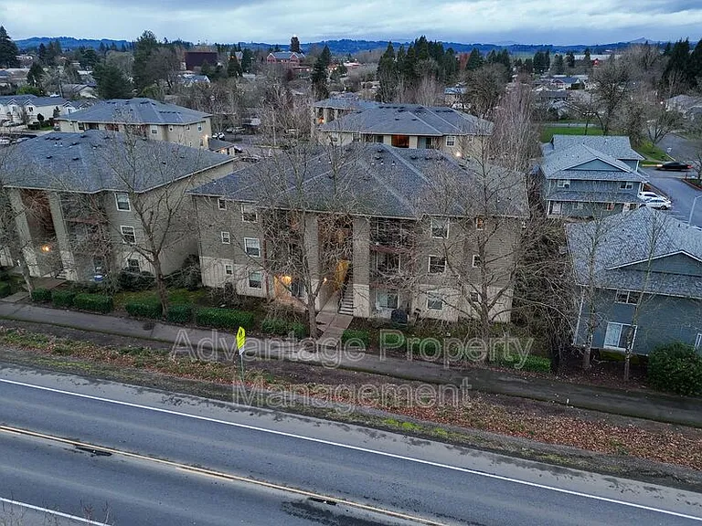 523 Catron St N #5 — Photo 57