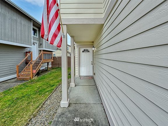 4th image of 4319 149th St NE