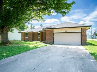 312 Raintree St, Nixa, MO 65714