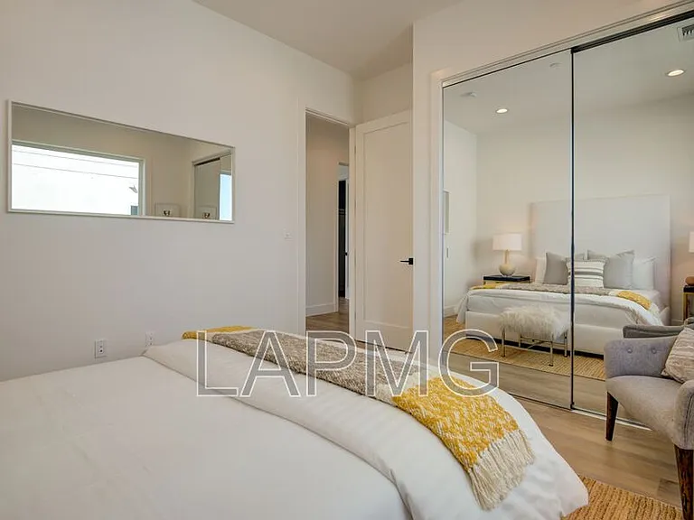 6016 Comey Ave #6016 — Photo 25