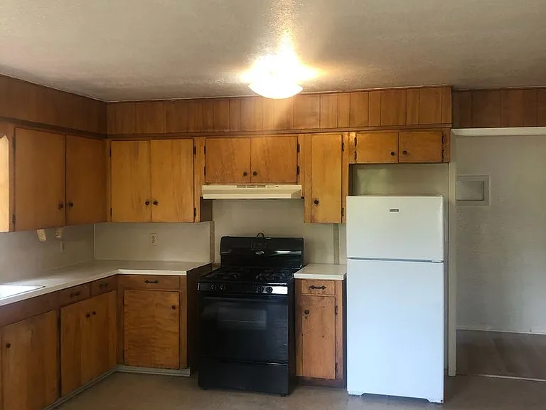 3323 1/2 Darien St #B — Photo 4