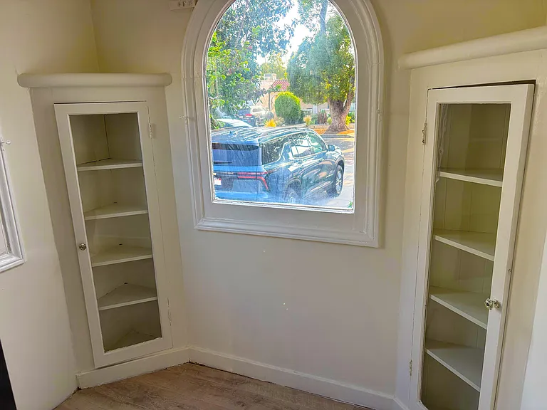 3022 Farmdale Ave — Photo 14