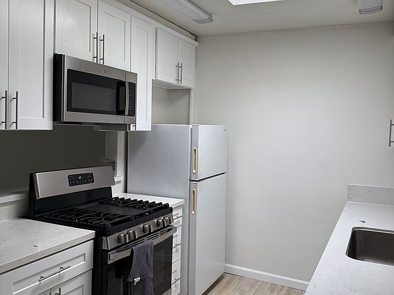 2nd image of 11650 Idaho Ave #8