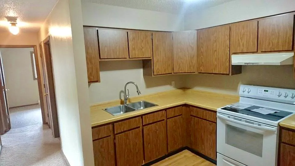 Building Photo - 1112 Imperial Cir #6
