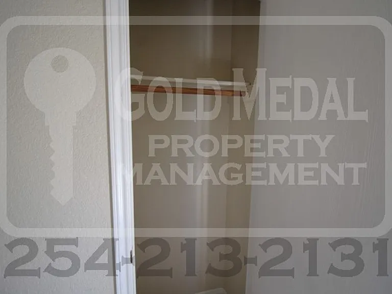1408 Dugger Cir — Photo 10