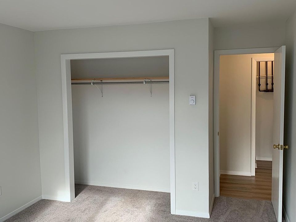 2nd image of 4D Pineview Dr