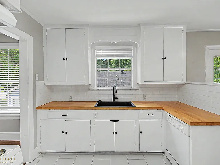 3907 Baltimore Ave — Photo 6