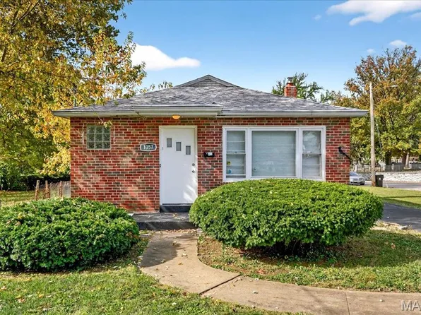 1357 N And South Rd, Saint Louis, MO 63130