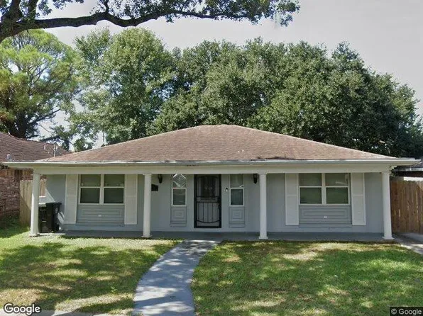 4726 Camelot Dr, New Orleans, LA 70127