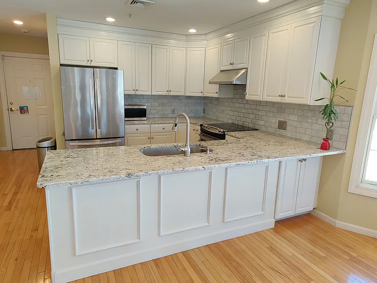 37 Wilson Ave #2 — Photo 2