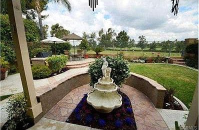 Gorgeous, lush golf course view!!