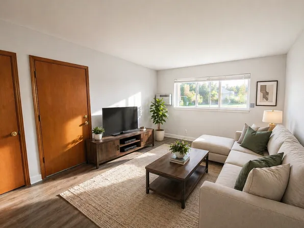 O-680 Lake Michigan Dr NW, O'680 Lake Michigan Dr NW #O-680, Grand Rapids, MI 49534