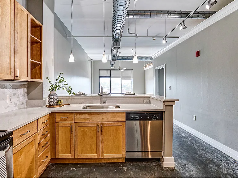Zona Rosa Apartments — Photo 34