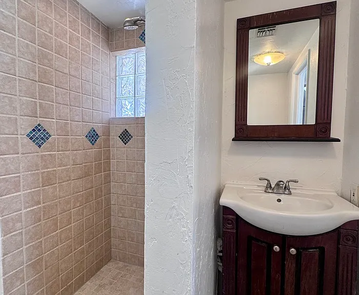 3156 E Towner St #2 — Photo 22