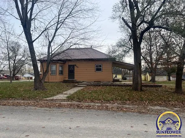 222 N 2nd St, Osage City, KS 66523