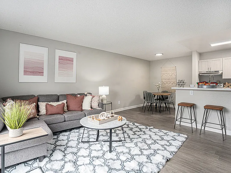 Oakdale Springs Apartments — Photo 10