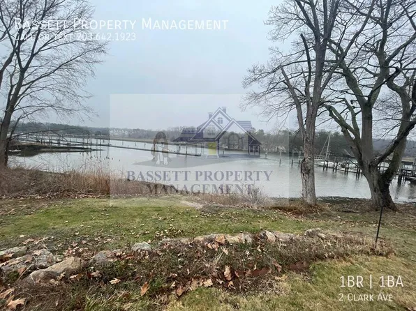 2 Clark Ave, Branford, CT 06405