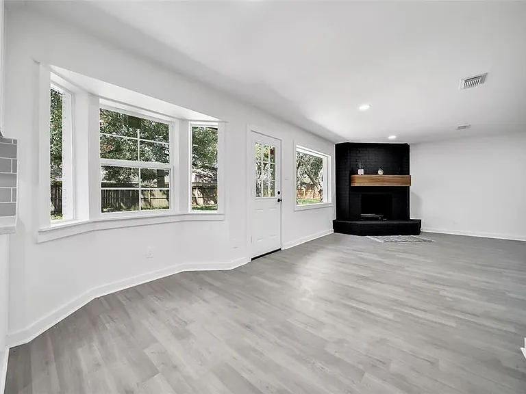 3206 Whitesail Dr — Photo 4