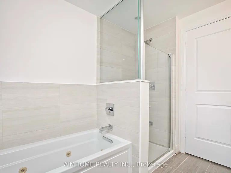 26 Churchill Ave #Townhouse 120 — Photo 25