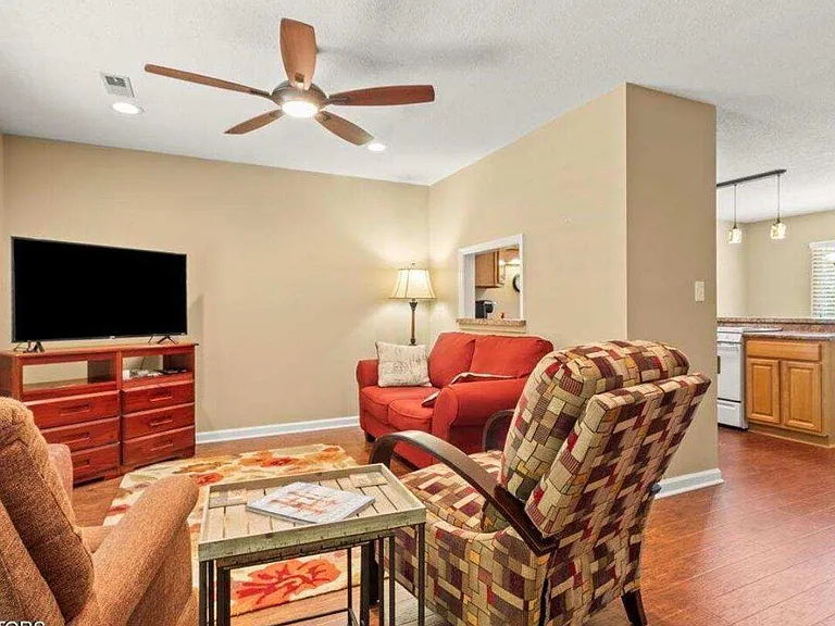1424 Montvale Station Rd — Photo 2