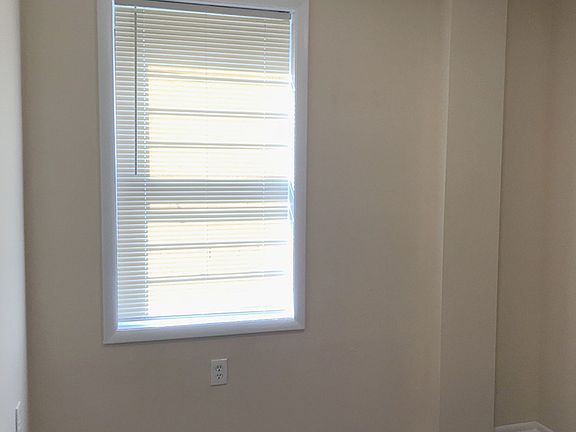 2214 1R Bedroom