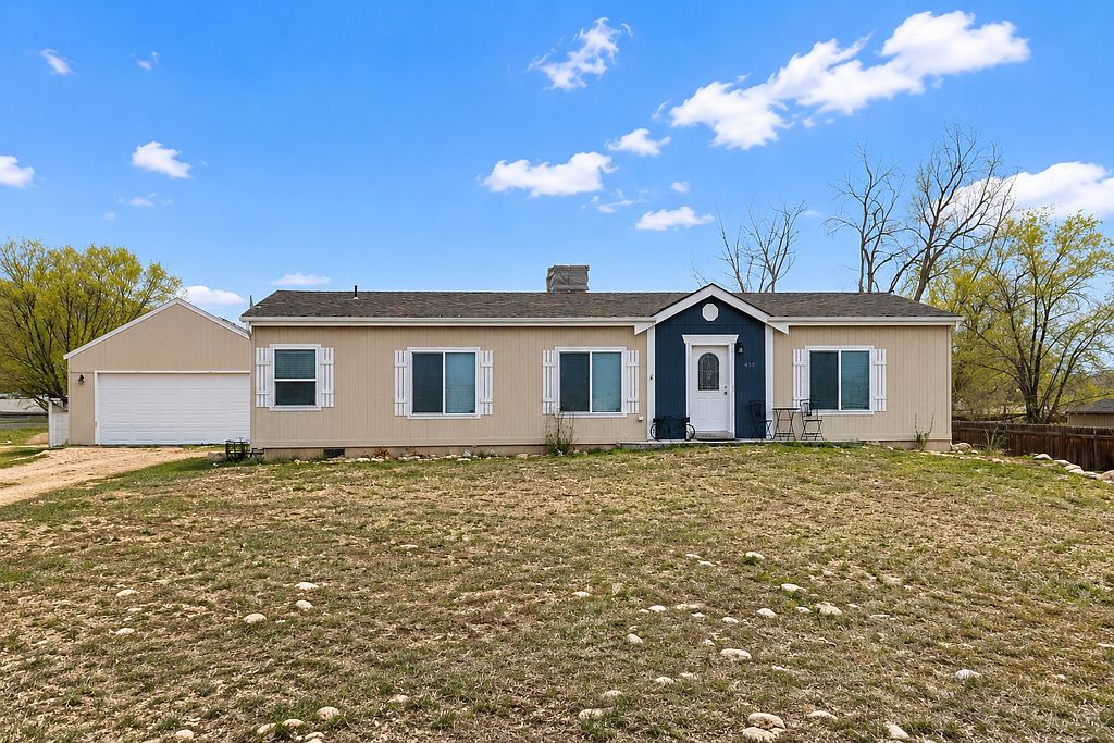 450 E 400 N - Property Image