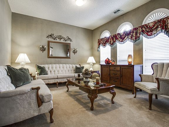 4th image of 3213 Lochwood Dr
