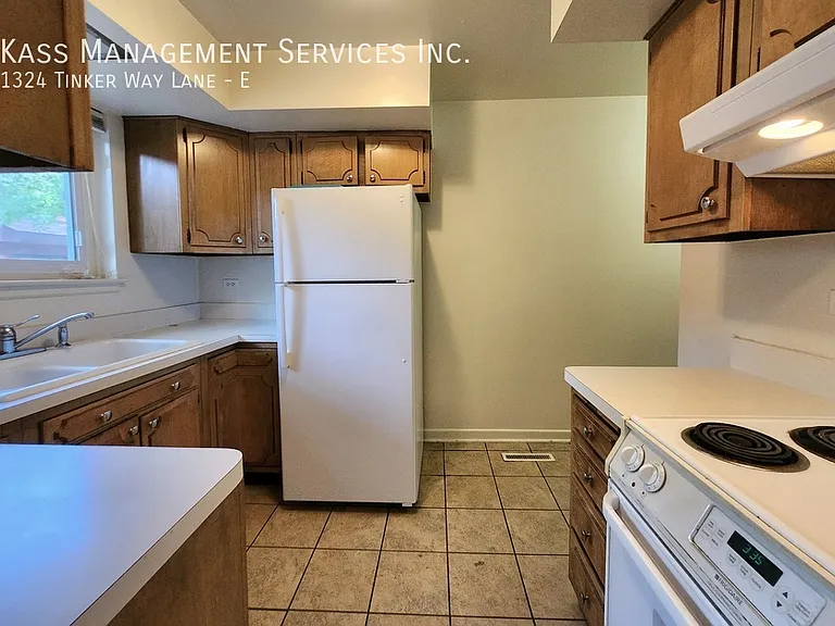 1324 Tinker Way #E — Photo 3