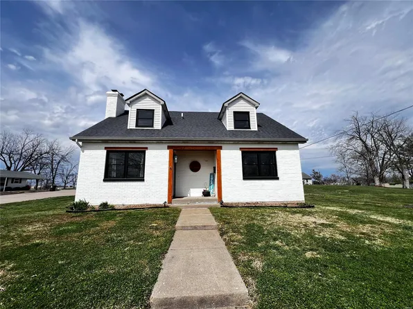 1240 Drury Ln, Perryville, MO 63775