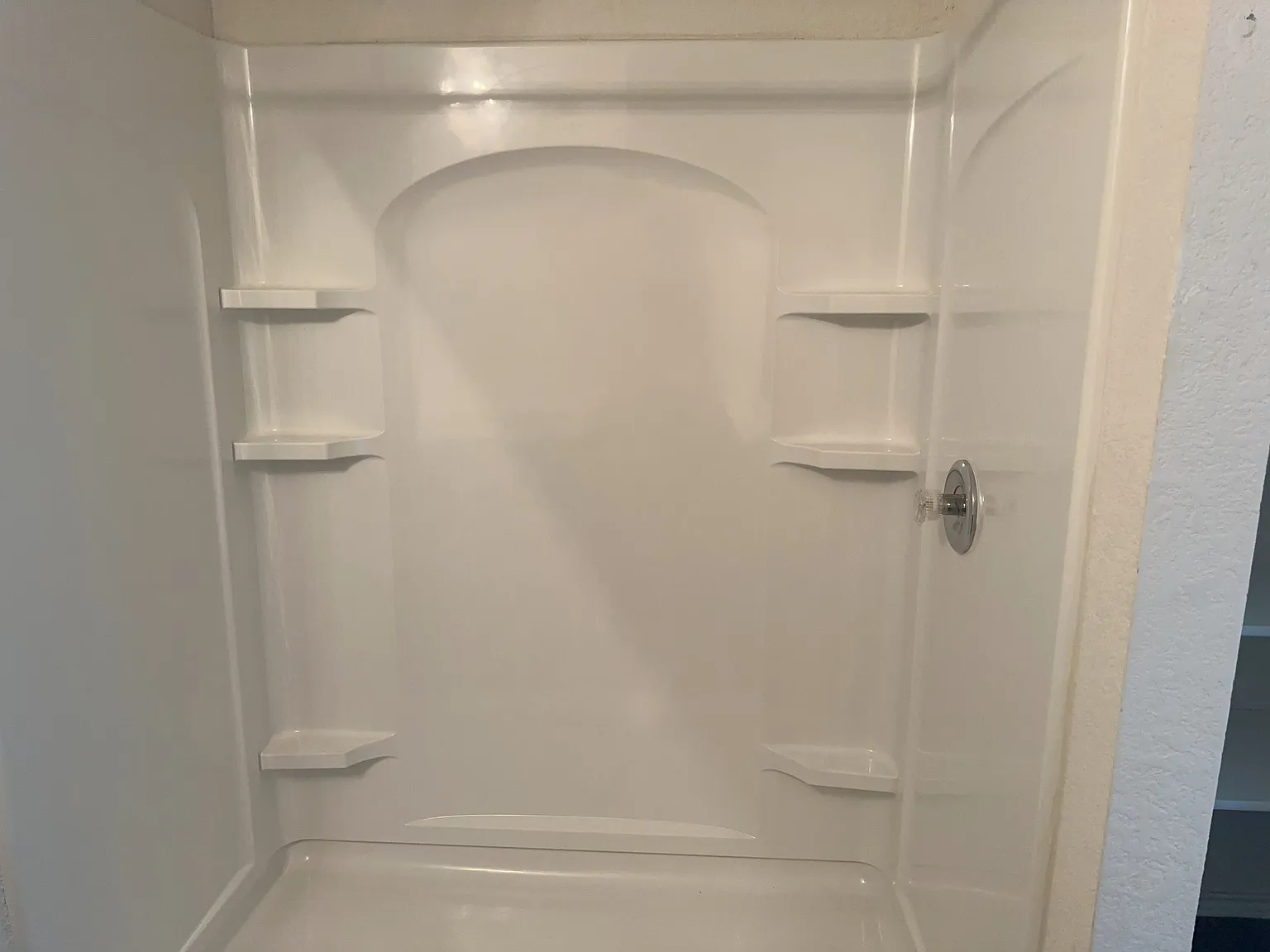 4 bed, 1666 sqft, $2,045 — Photo 3