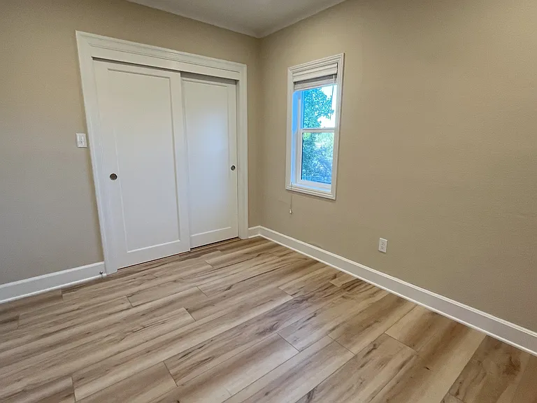 Back Bedroom No Mini Split