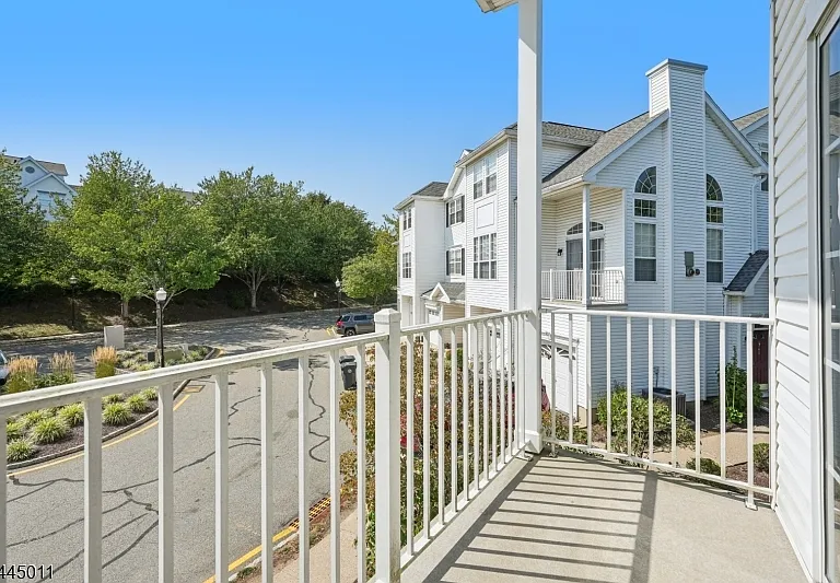 43 Hancock Dr — Photo 25