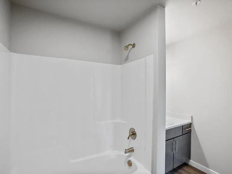Fisher Park Apartments — Photo 56