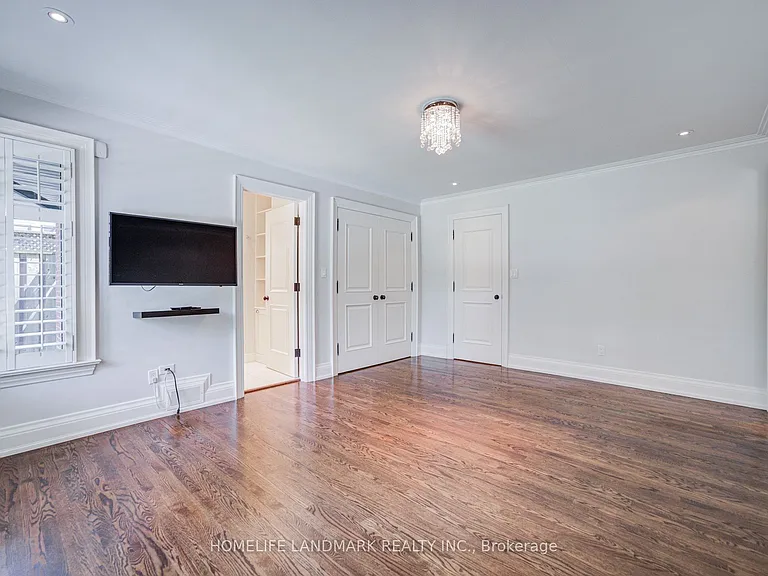 102 Stratford Cres — Photo 28