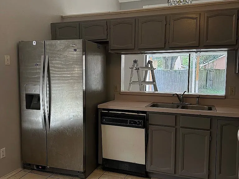 1460 Margarete Crescent Dr — Photo 2
