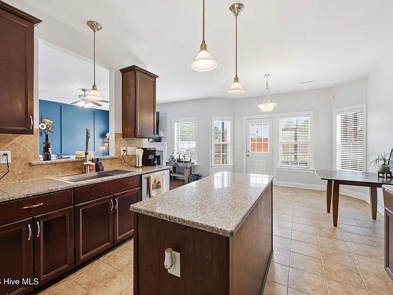 90 Quatrefoil Ct — Photo 16