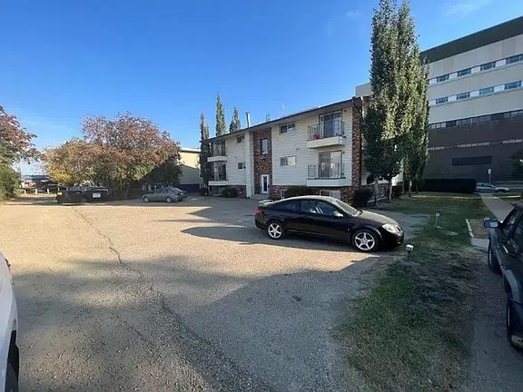 4th image of 5118 43rd St #302