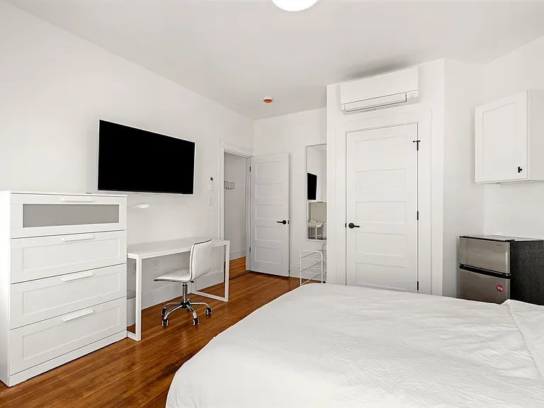 21 Sudan St #3 — Photo 2